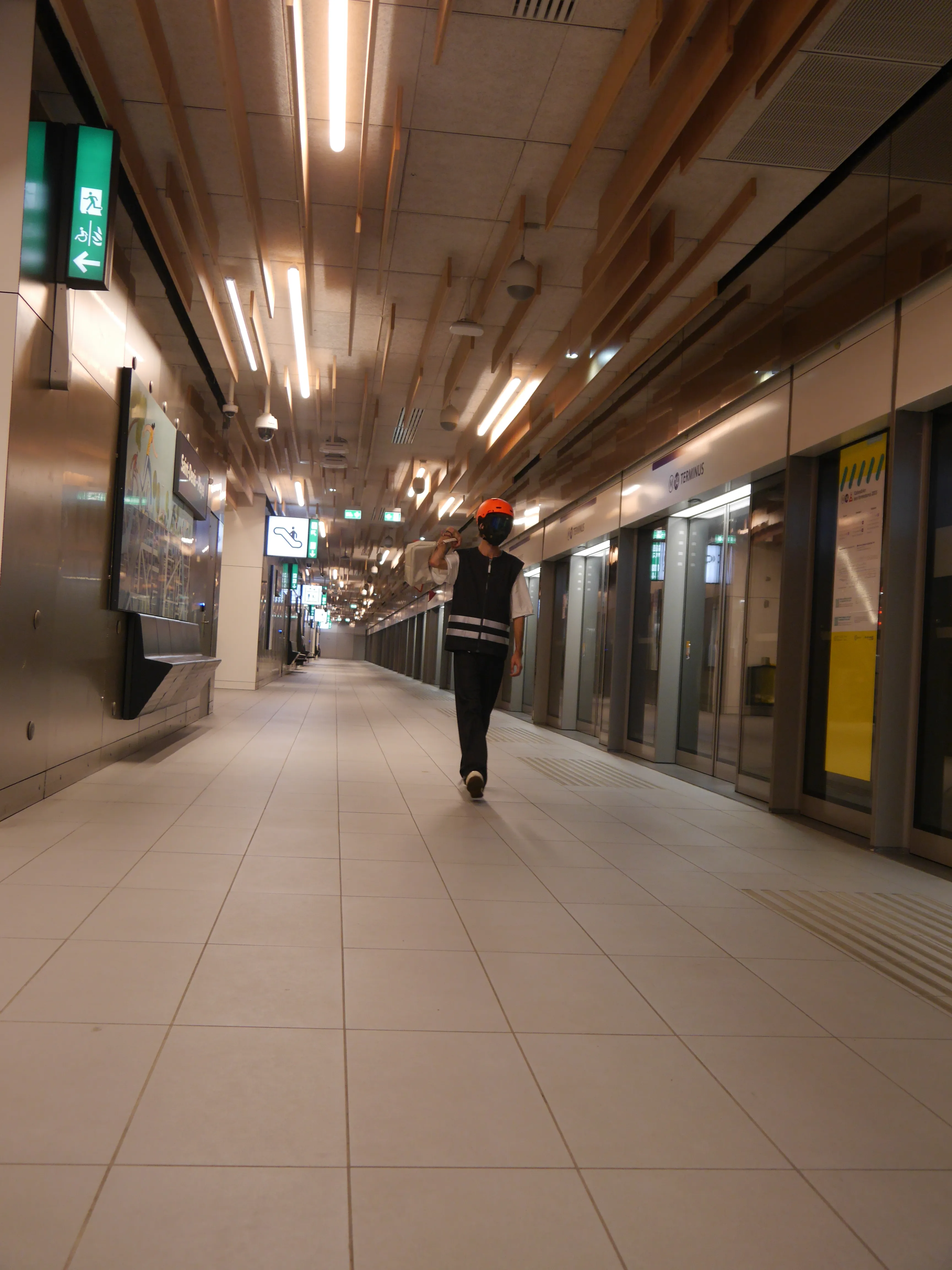 safetyvestinalittlebitlessugly 17